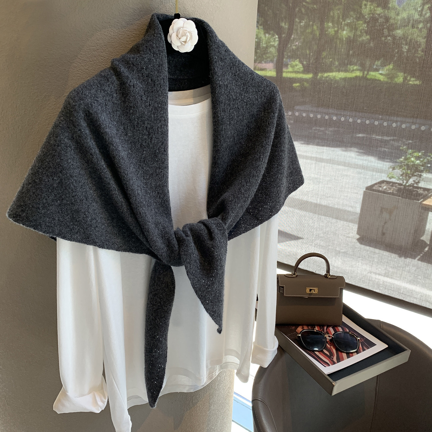 纯羊毛100%wool高品质秋冬围巾披肩女外搭两用大三角巾美拉德穿搭,服饰配件/皮带/帽子/围巾,围巾/丝巾/披肩,淘宝优惠券,粉丝福利购,淘宝优惠卷