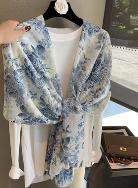 蓝色水墨画花卉中国风复古青花瓷棉麻围巾女长款流苏外搭防晒披肩