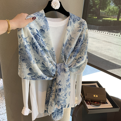 蓝色水墨画花卉中国风复古青花瓷棉麻围巾女长款流苏外搭防晒披肩