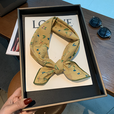 韩国卡通小兔显白芥绿纯棉小方巾日系百搭颈巾日系叠穿小领巾头巾