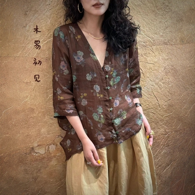 木易初见复古印花苎麻V领衬衫女