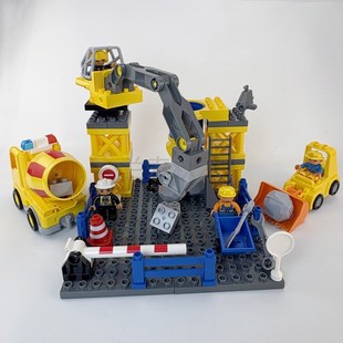 国产大颗粒积木配件散件工程工地吊塔旋转石头运输车水泥搅拌铲车