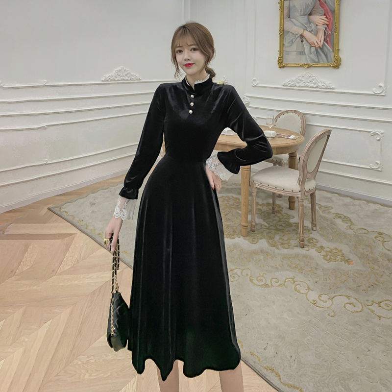 2021 spring new French small black skirt waist Hepburn style medium length stand collar velvet dress for women