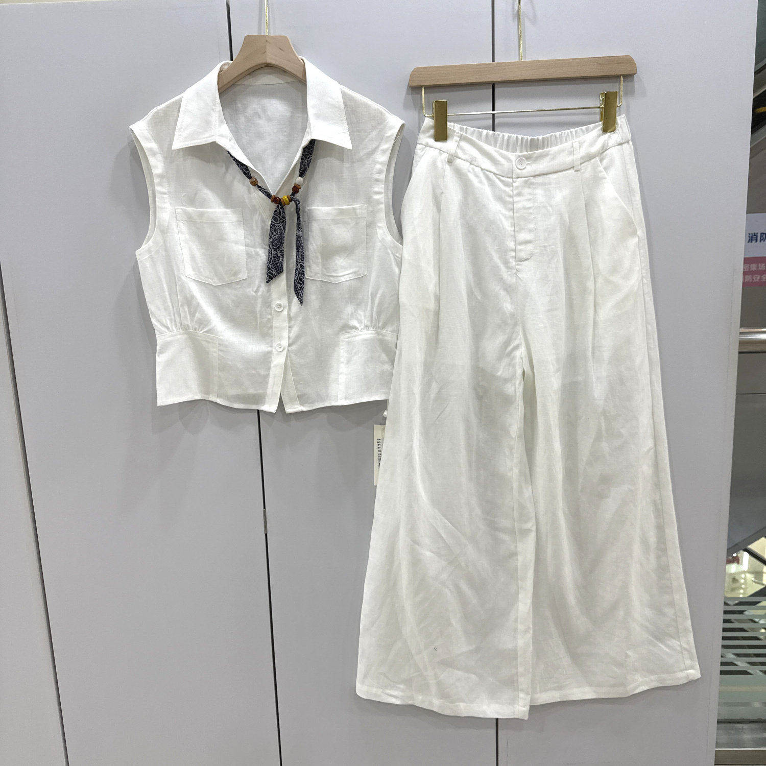 W6812 欧货2026夏季新款丝巾搭配翻领单排扣上衣+阔腿休闲裤套装