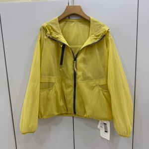 轩轩魅丽依族97-6161欧洲站26夏抽绳连帽糖果色减龄薄防晒服外套