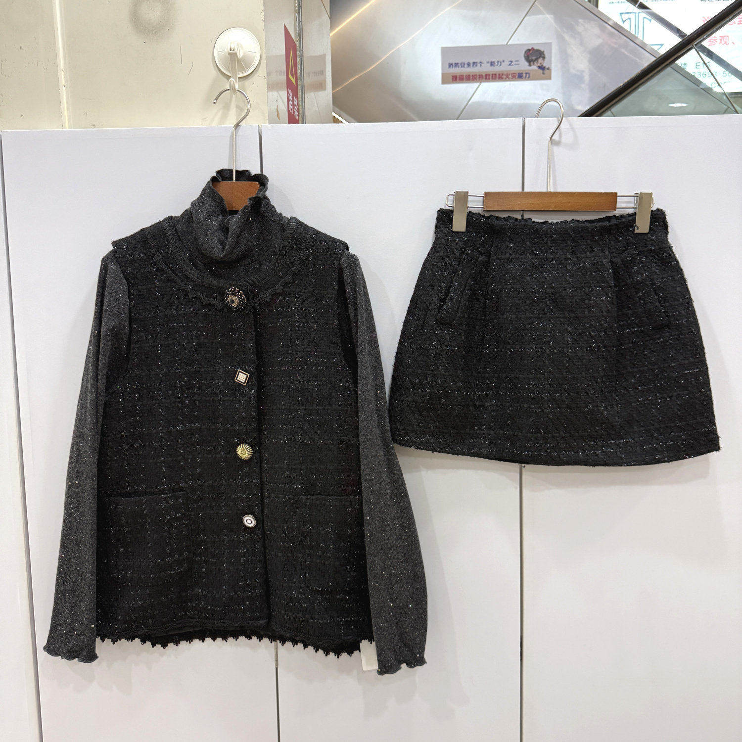 5125欧洲站26春高领亮丝内搭+单排扣小香风马甲+短裙减龄三件套,女装/女士精品,时尚套装,淘宝优惠券,粉丝福利购,淘宝优惠卷