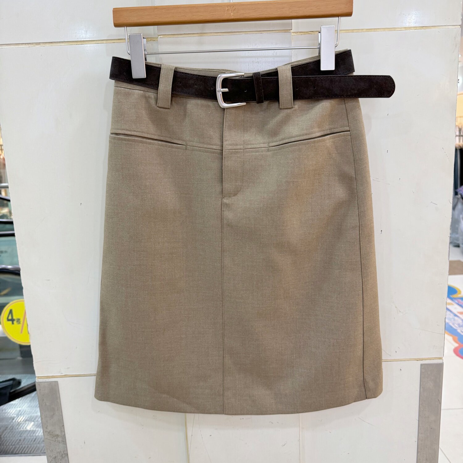 C90592欧货高腰半身裙女百搭显瘦减龄A字短裙配腰带简约通勤裙秋