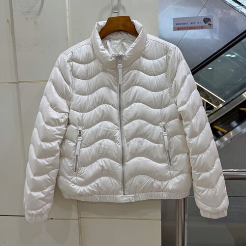 892E82欧货韩版立领波浪纹90鹅绒短款轻薄羽绒服女轻便保暖外套冬