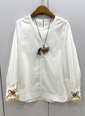 26612欧洲站25冬新款时尚圆领重工刺绣花袖口新国风纯棉套头衬衫