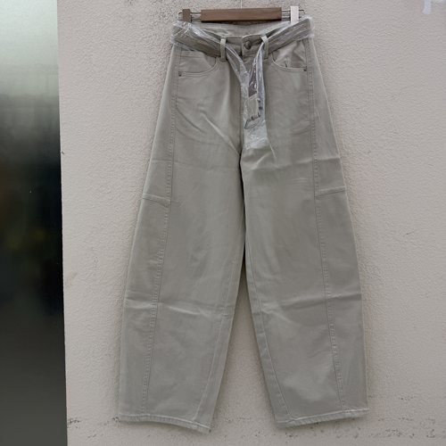 欧货Q FASHION JEANS佐拿 芭度玄风61330牛仔裤女白茶绿弯刀裤夏