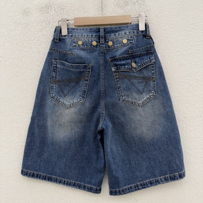 夏Q FASHION JEANS佐拿 芭度玄风9688牛仔裤女显瘦铆钉五分阔腿裤