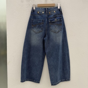 夏欧货Q FASHION JEANS佐拿 芭度玄风9638破洞弯刀八分裤牛仔女裤