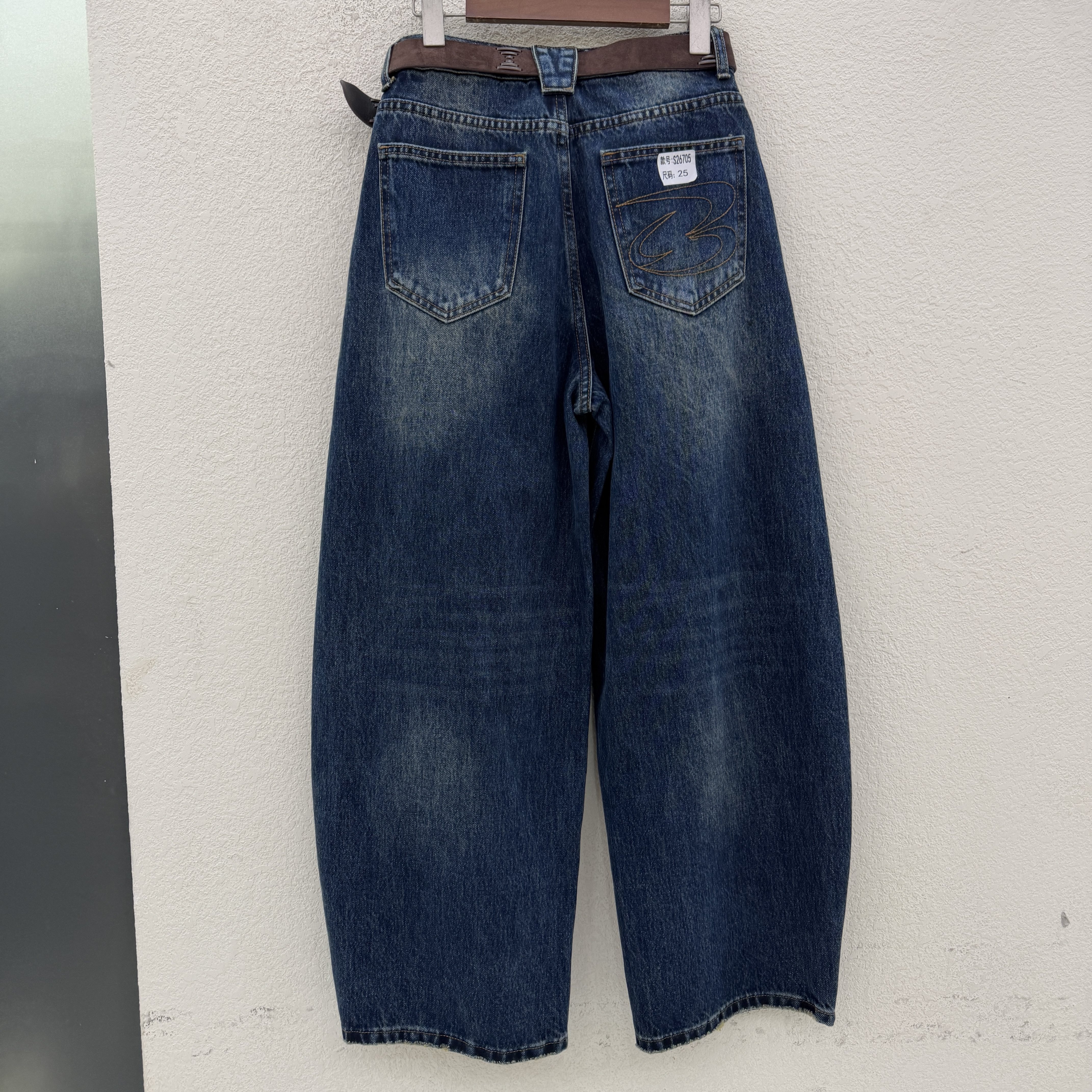 2026秋款JEANS金蚂蚁26705牛仔裤女高腰刺绣花线弯刀裤宽松香蕉裤