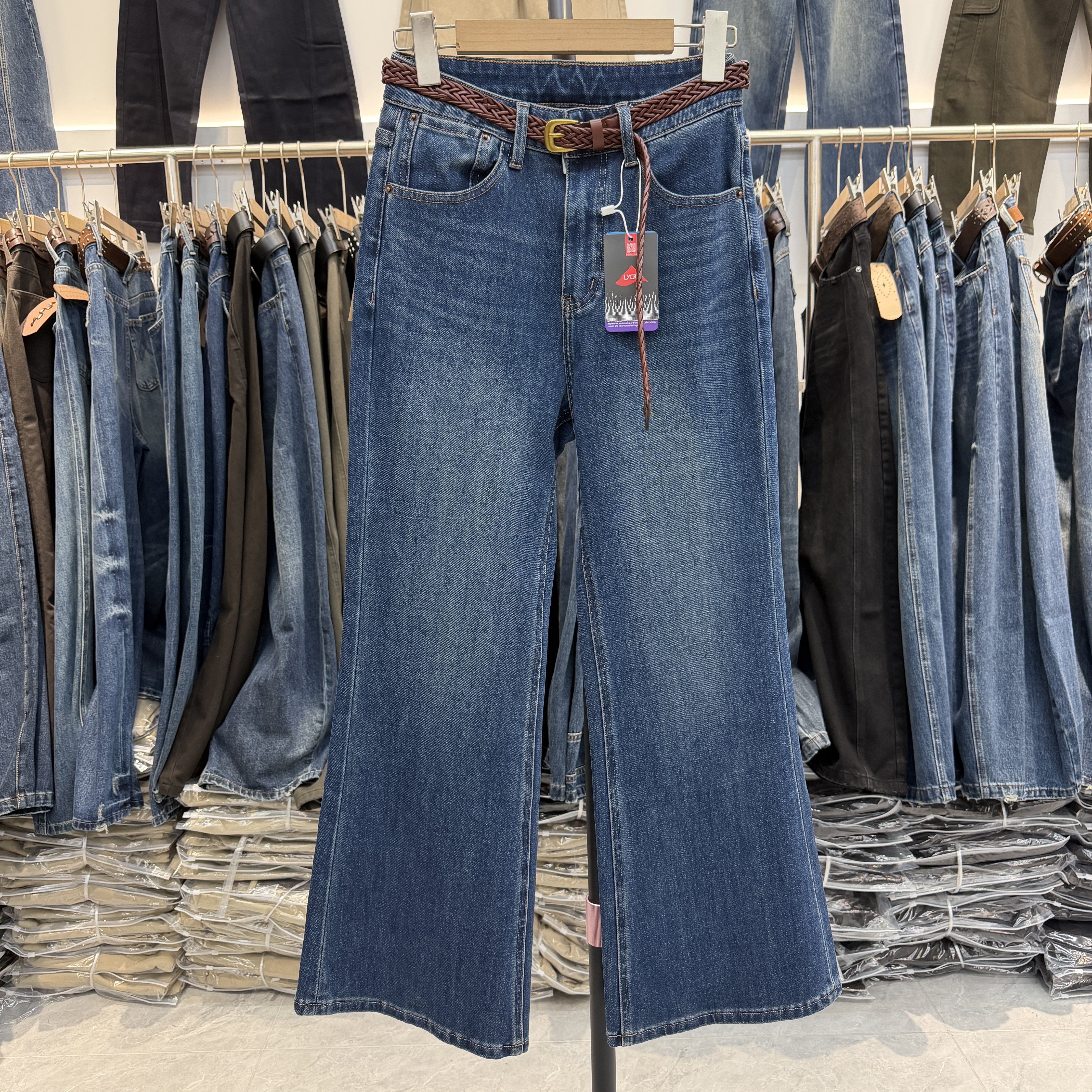 JEANS秋款易人86085四面弹修身百搭喇叭裤高腰女牛仔九分牛仔裤