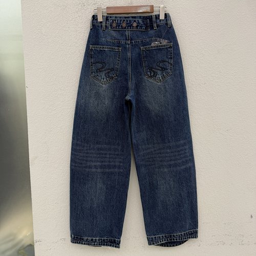 Q FASHION JEANS佐拿 芭度玄风61518高腰显瘦牛仔裤女刺绣弯刀裤