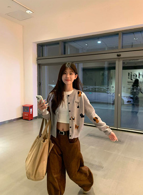 JMJ 2024美式复古小狗刺绣针织开衫毛衣女秋季显瘦氛围感短外套