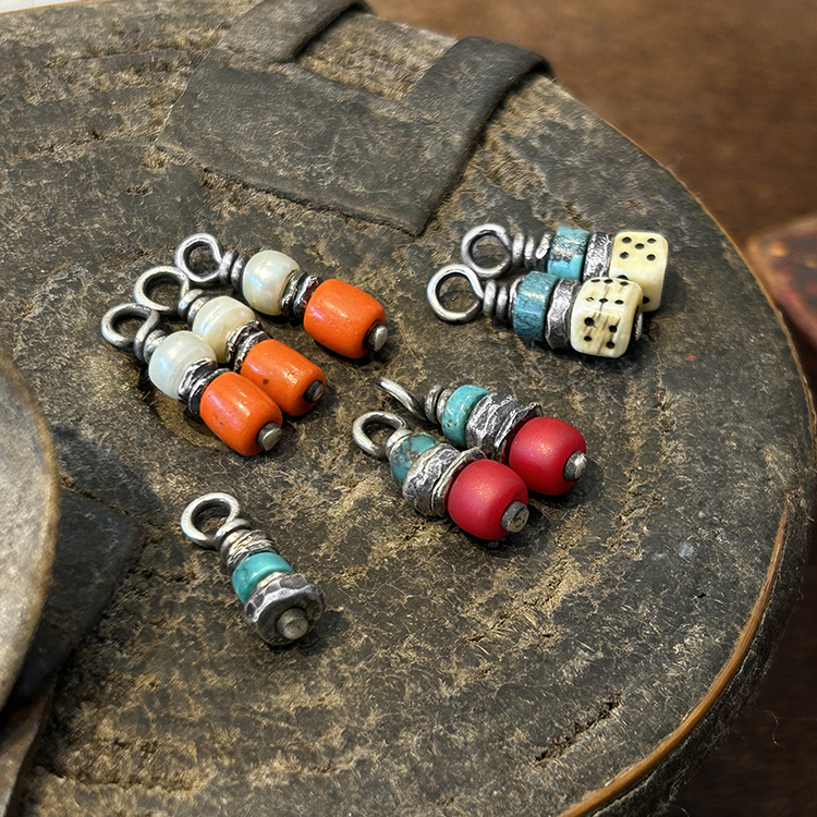 跋折罗藏传天然松石琉璃纯银吊坠