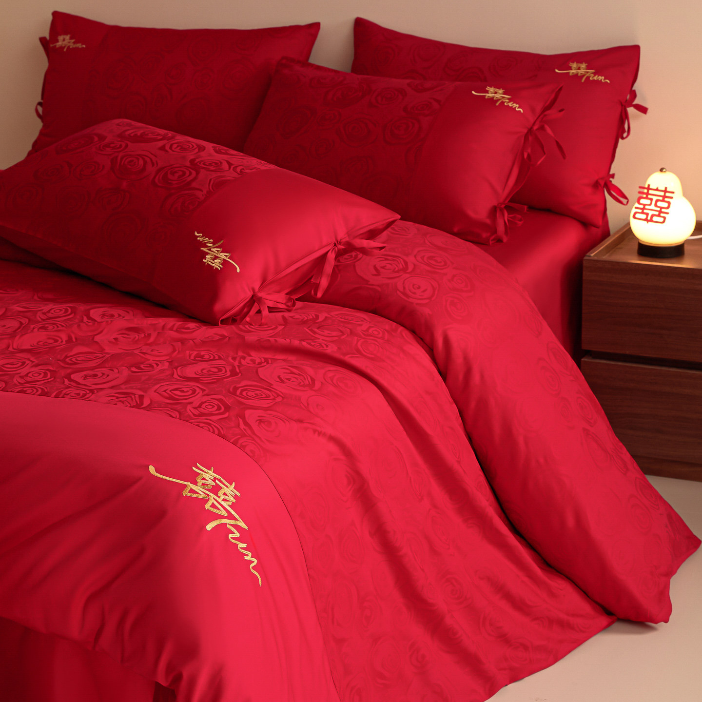正红色喜字刺绣提花全棉四件套结婚大气被罩床单床笠奢华床上用品