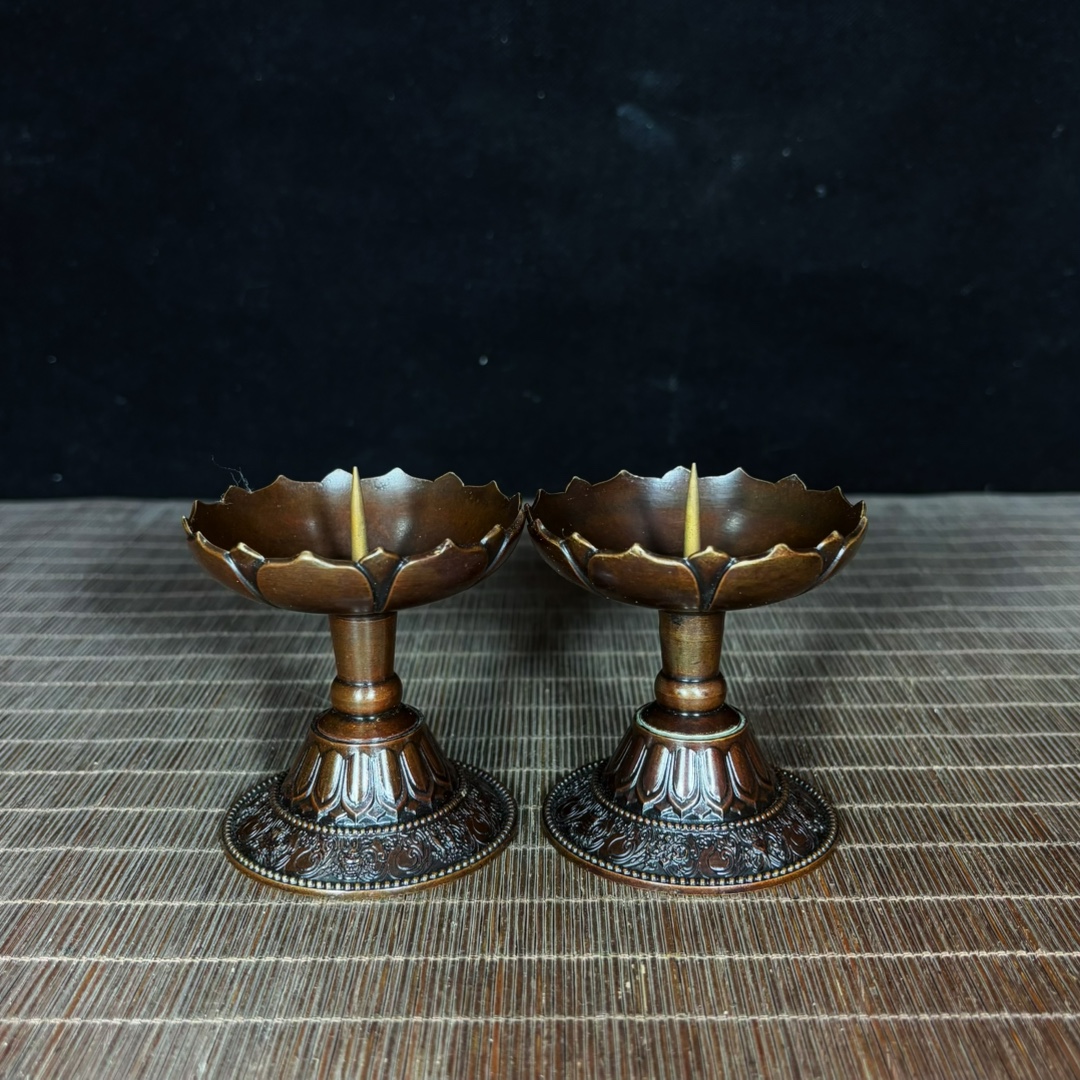 旧藏老铜鎏金八宝莲花藏传蜡台一对摆件家居装饰品工艺品收藏品