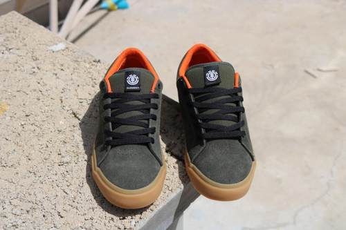 element专业反毛皮小轮车滑板鞋