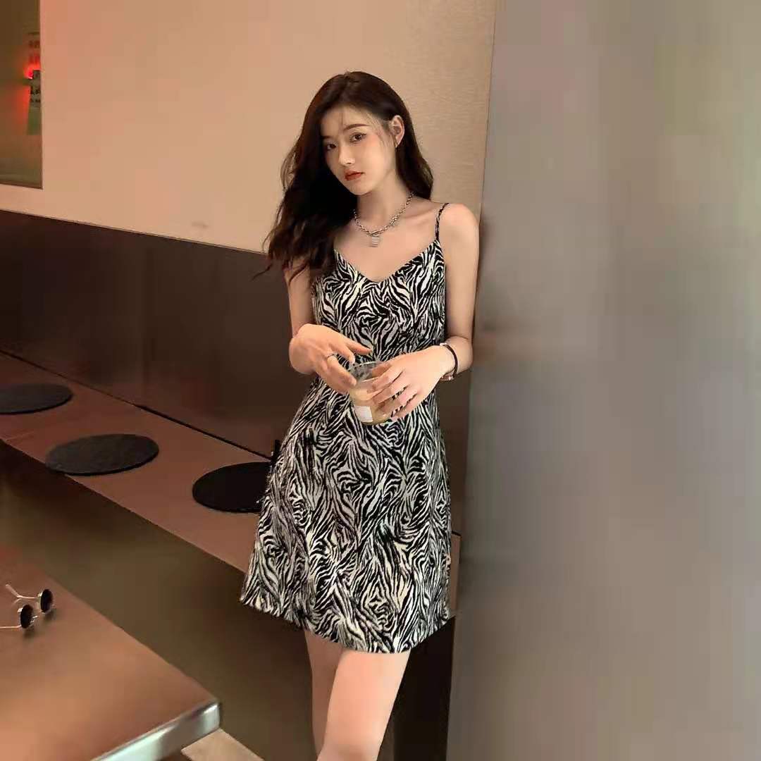 Hu Chuliang's sexy factor is a little hot girl, but she doesn't feel frivolous