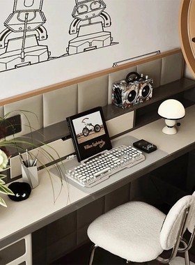 屿物为居 现代简约样板间儿童房书桌电竞键盘机器人摆件卡通装饰