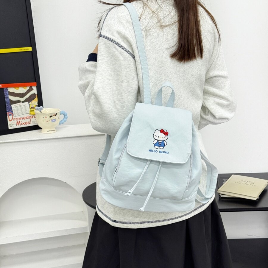 沐里沐气2026新款Hello Kitty简约双肩包潮流百搭女生纯色小背包