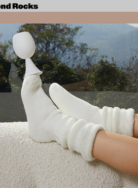 【胶囊系列】AR x Soft Serve联名合作白色毛绒中筒袜保暖地板袜
