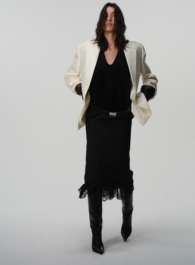 ECHOADE时髦行走 精纺羊毛 中高腰下摆不对称设计蕾丝拼接半身裙