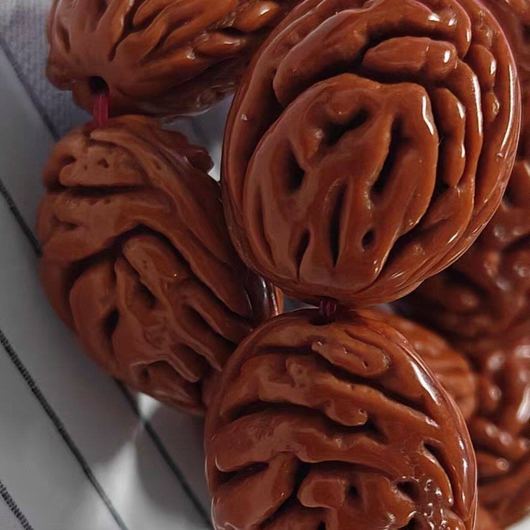 天然野生红皮高油高密桃枭手串碧桃核手串同树桃核手串男女通用