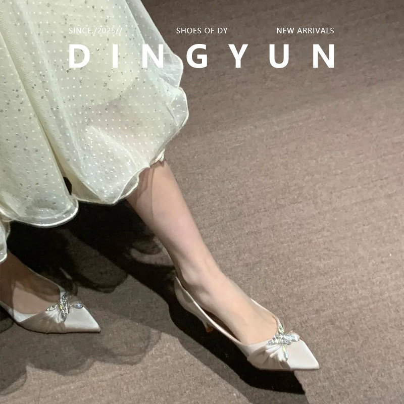 香槟色尖头缎面水钻高跟鞋婚鞋