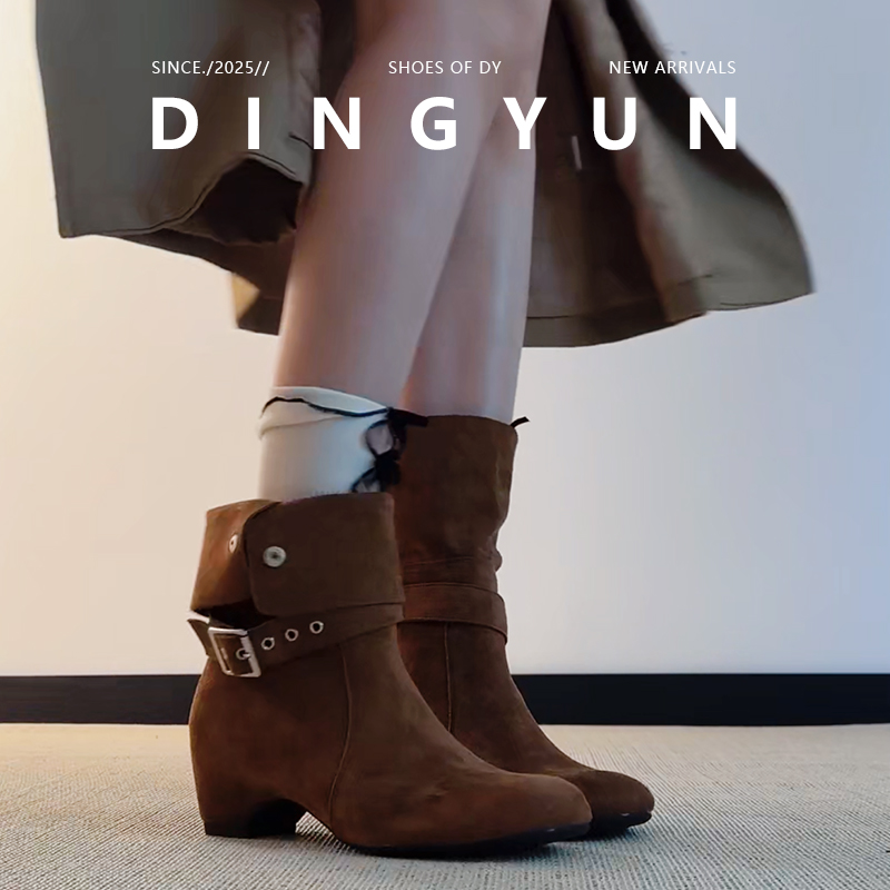 棕色/杏色复古百搭内增高短靴