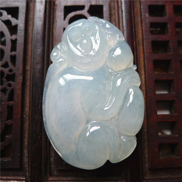 正品天然翡翠A货老坑种 猴子蟠桃吊坠 配鉴定证书