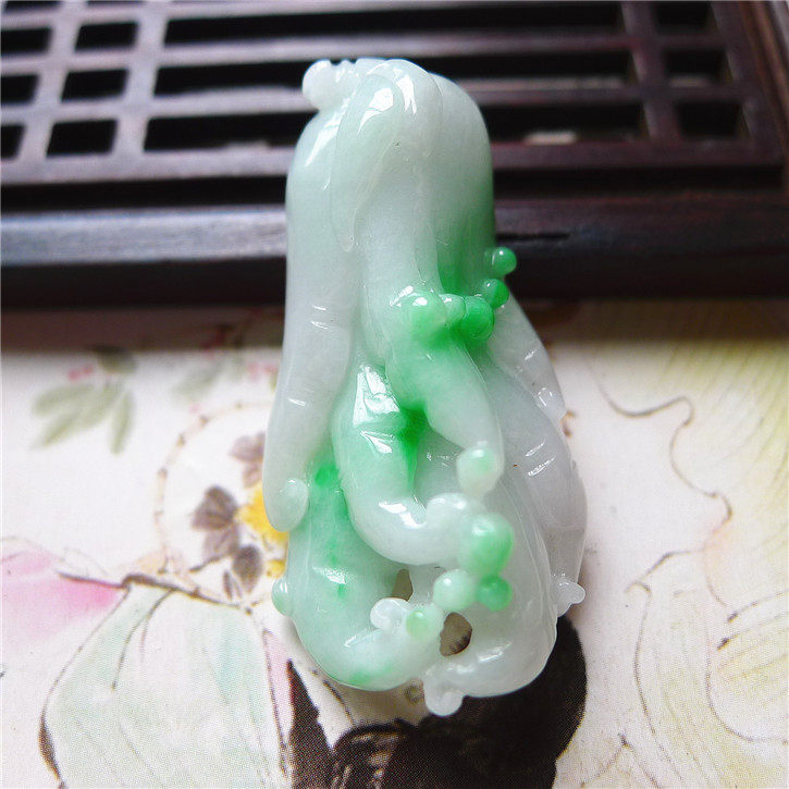 正品天然翡翠A货老坑种翡翠 精美招财佛手吊坠 配鉴定证书