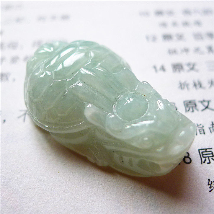 天然翡翠A货老坑种水润精雕龙头龟吊坠配证书