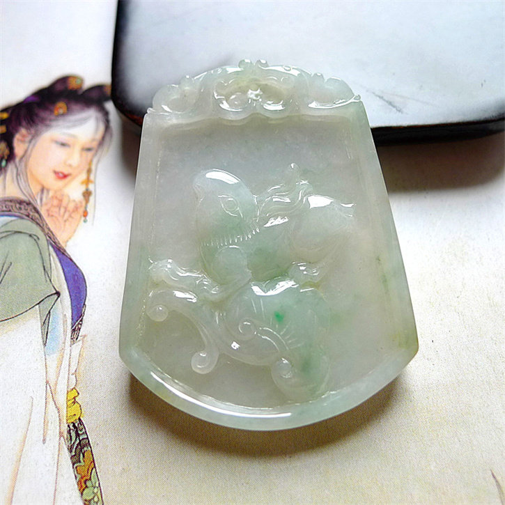 天然缅甸翡翠A货老坑种精美水润如意玉兔吊坠配证书