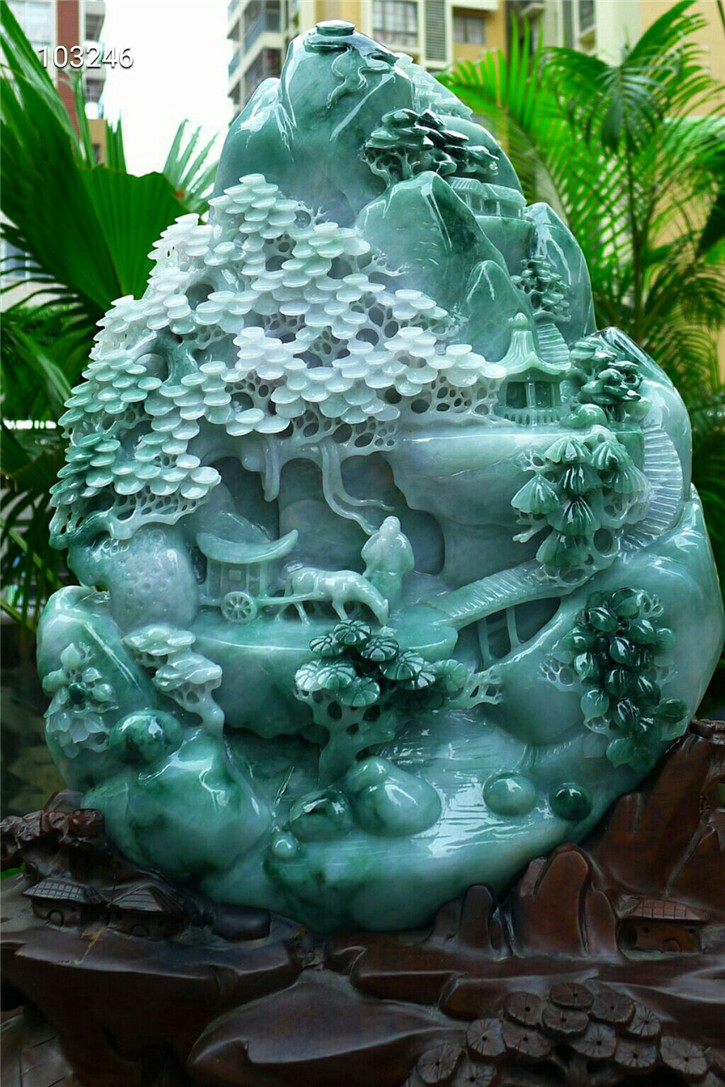 正品天然翡翠A货老坑种 精细精雕山水摆件 配鉴定证书