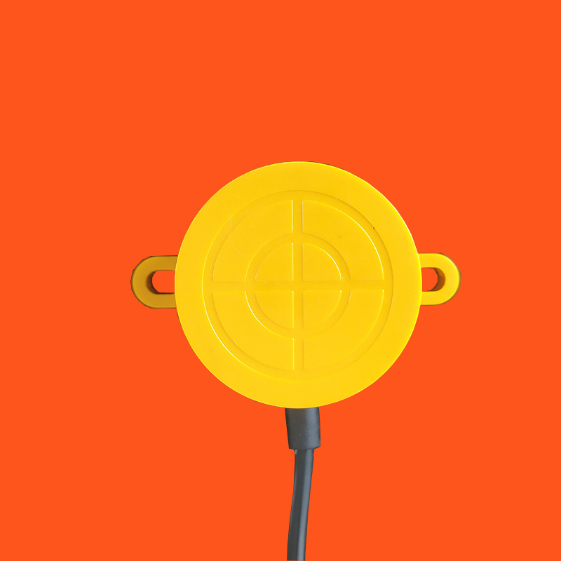 IP68防水耳朵形接近开关常开常闭