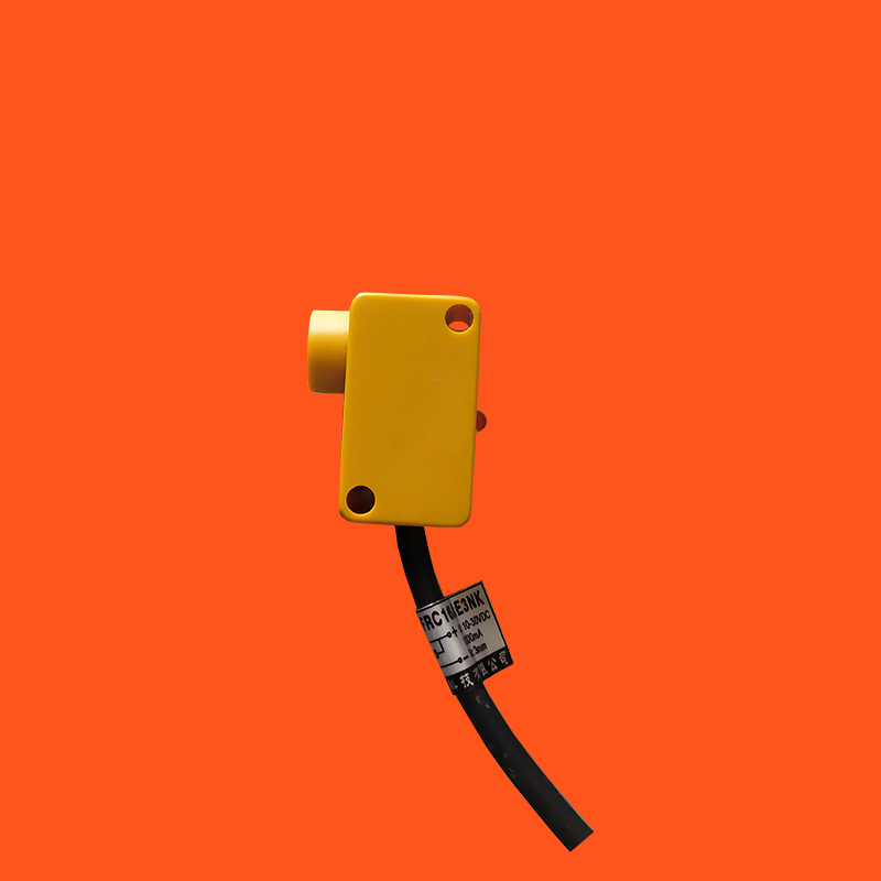 IP68防水长方扁平接近开关3线npn