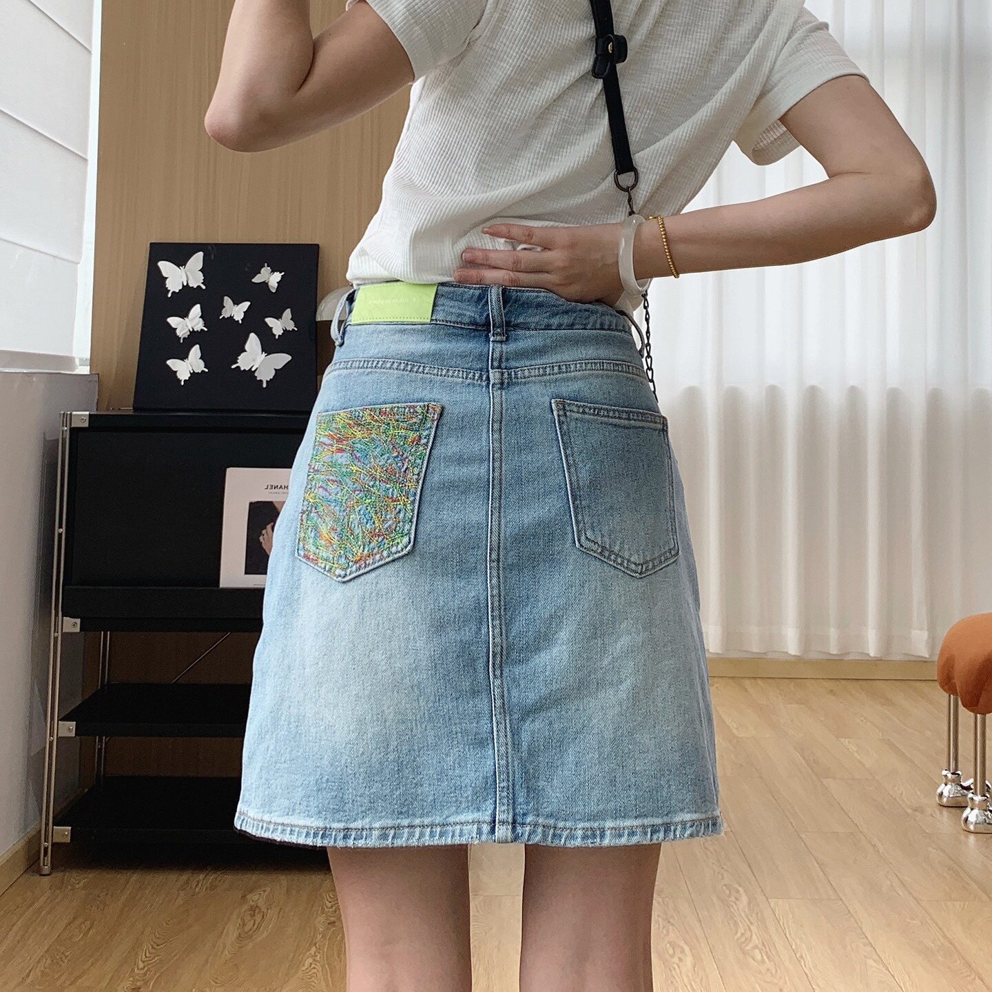 防走光内衬裙子！彩线刺绣高腰显瘦牛仔短裙女夏薄款2026新款裙裤