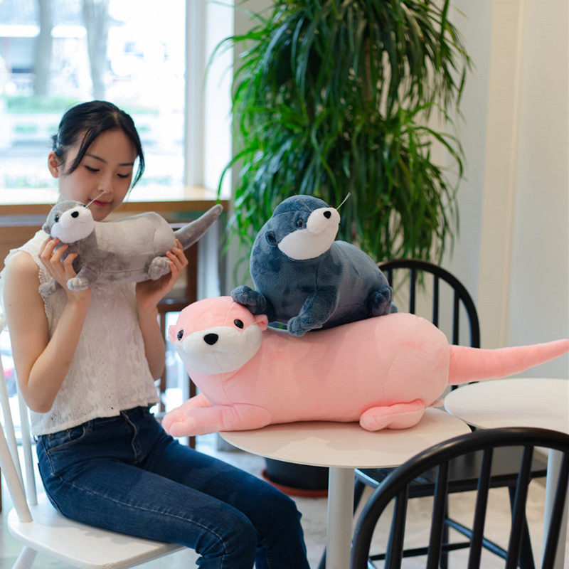 可爱毛绒雪貂宠物亚马逊水獭公仔床上睡觉玩偶害羞布娃娃生日礼物