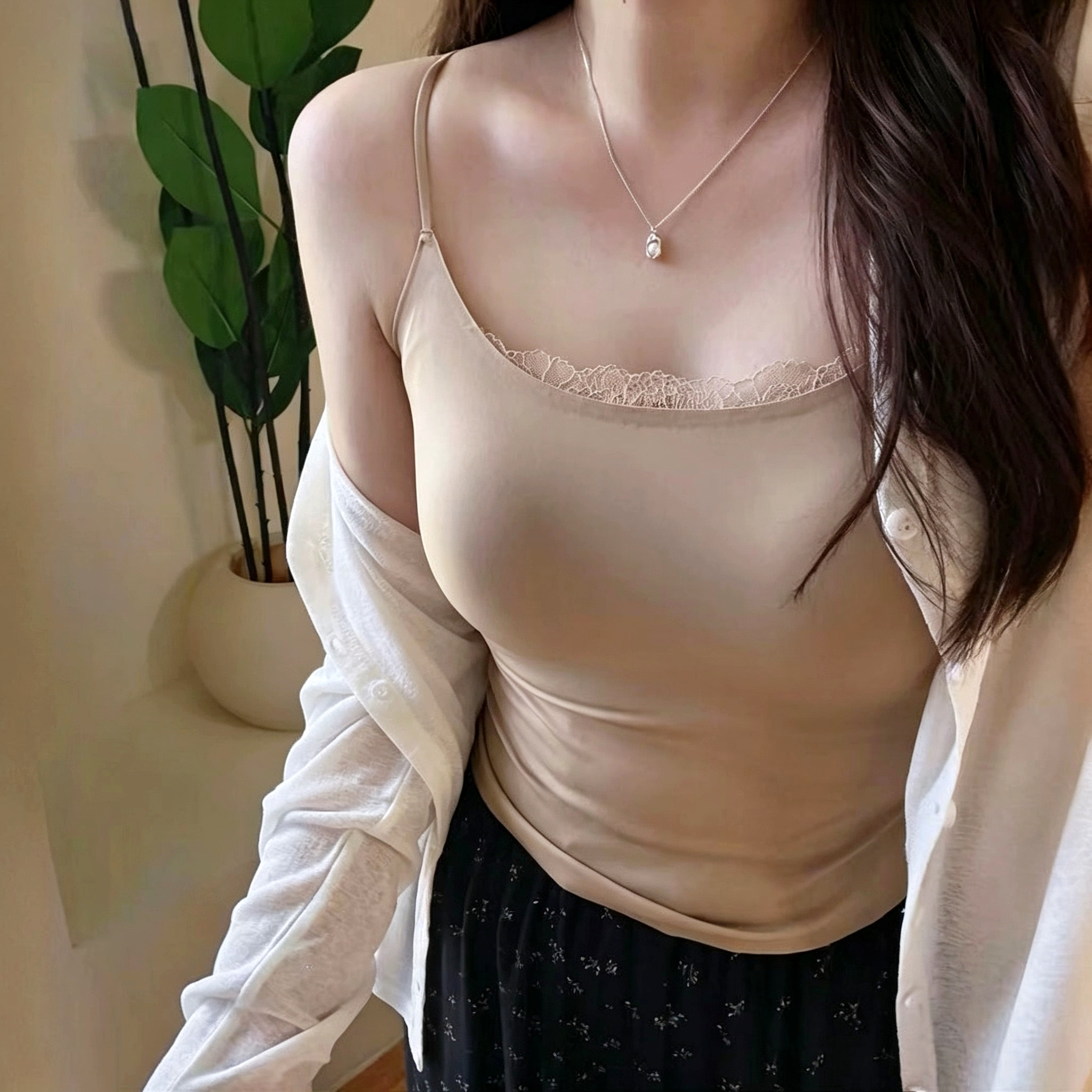 隐形不透！粉底液吊带背心女内搭外穿无痕带胸垫隐形美背薄款内衣