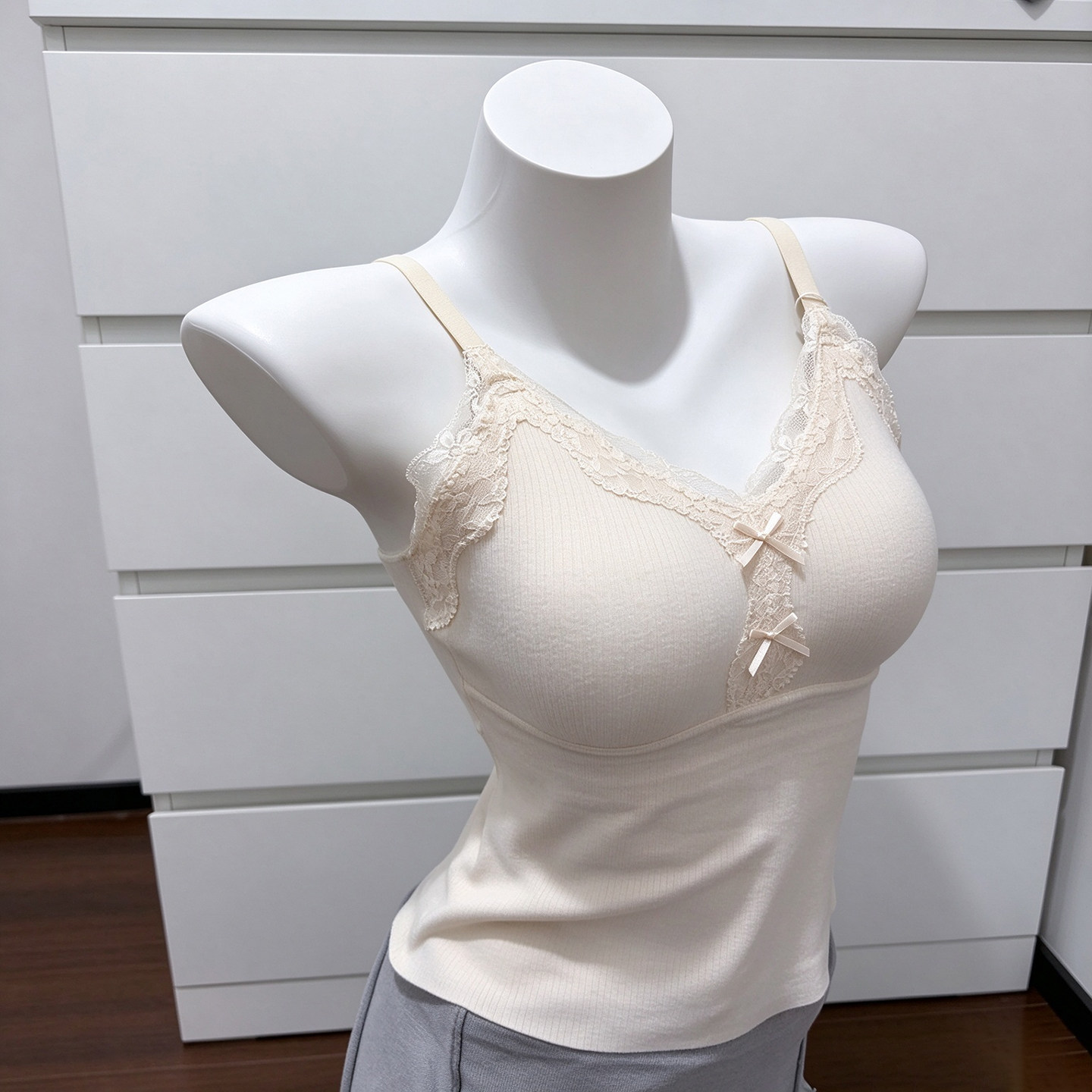 蕾丝吊带保暖背心女带胸垫美背一体式内衣打底内搭可外穿秋冬上衣