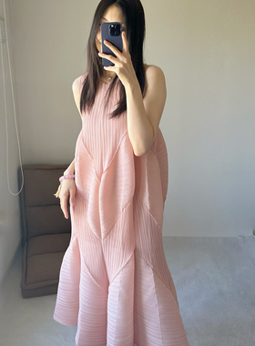 TVTV 草莓蛋糕裙～设计感定制面料褶皱廓形连衣裙背心裙