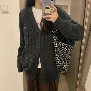 可可里小姐V领毛衣开衫女秋冬外套慵懒风宽松复古软糯麻花针织衫