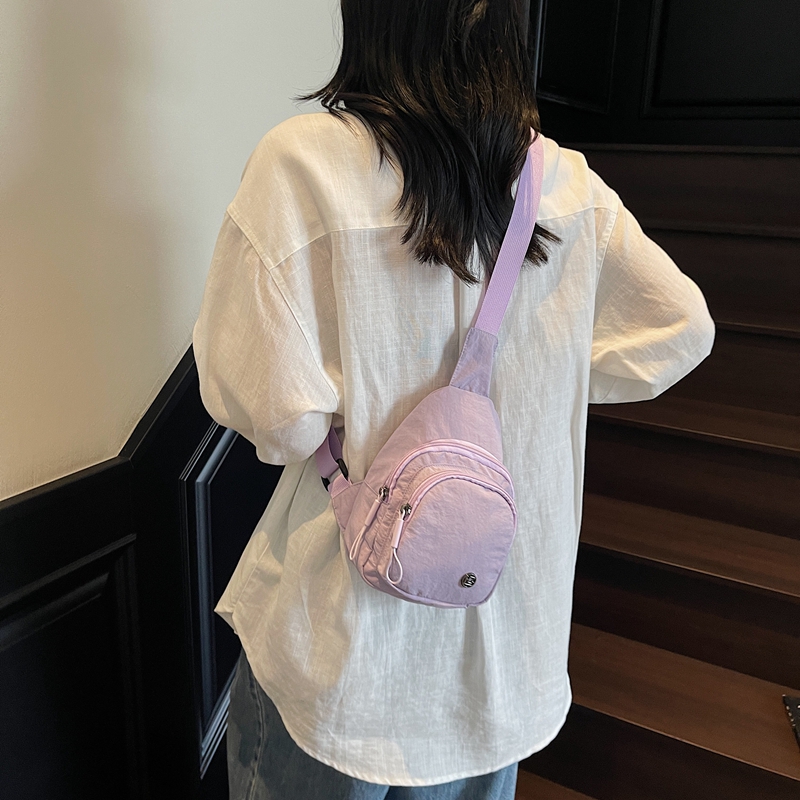 2025新款斜挎包女日系简约清新小包运动休闲INS胸包百搭手机包小6