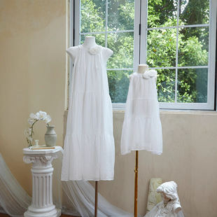 挂脖法式茶歇露肩纯白连衣裙新款玫瑰背心裙新款亲子装可扎染白胚