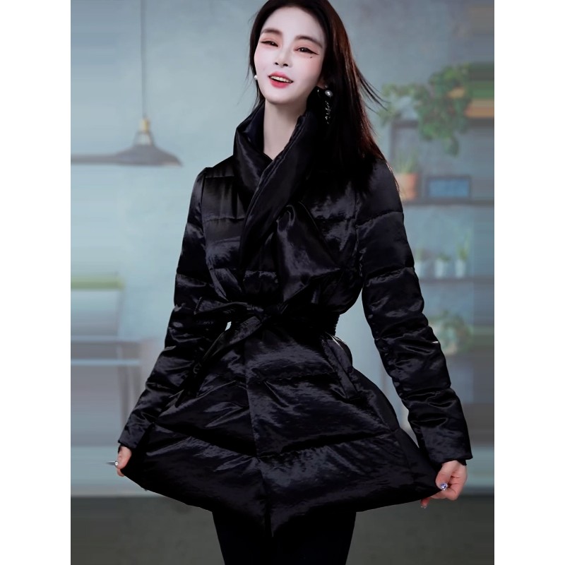 黑色翻领羽绒服女2025冬季新款阔太太中年妈妈系带显瘦中长款外套