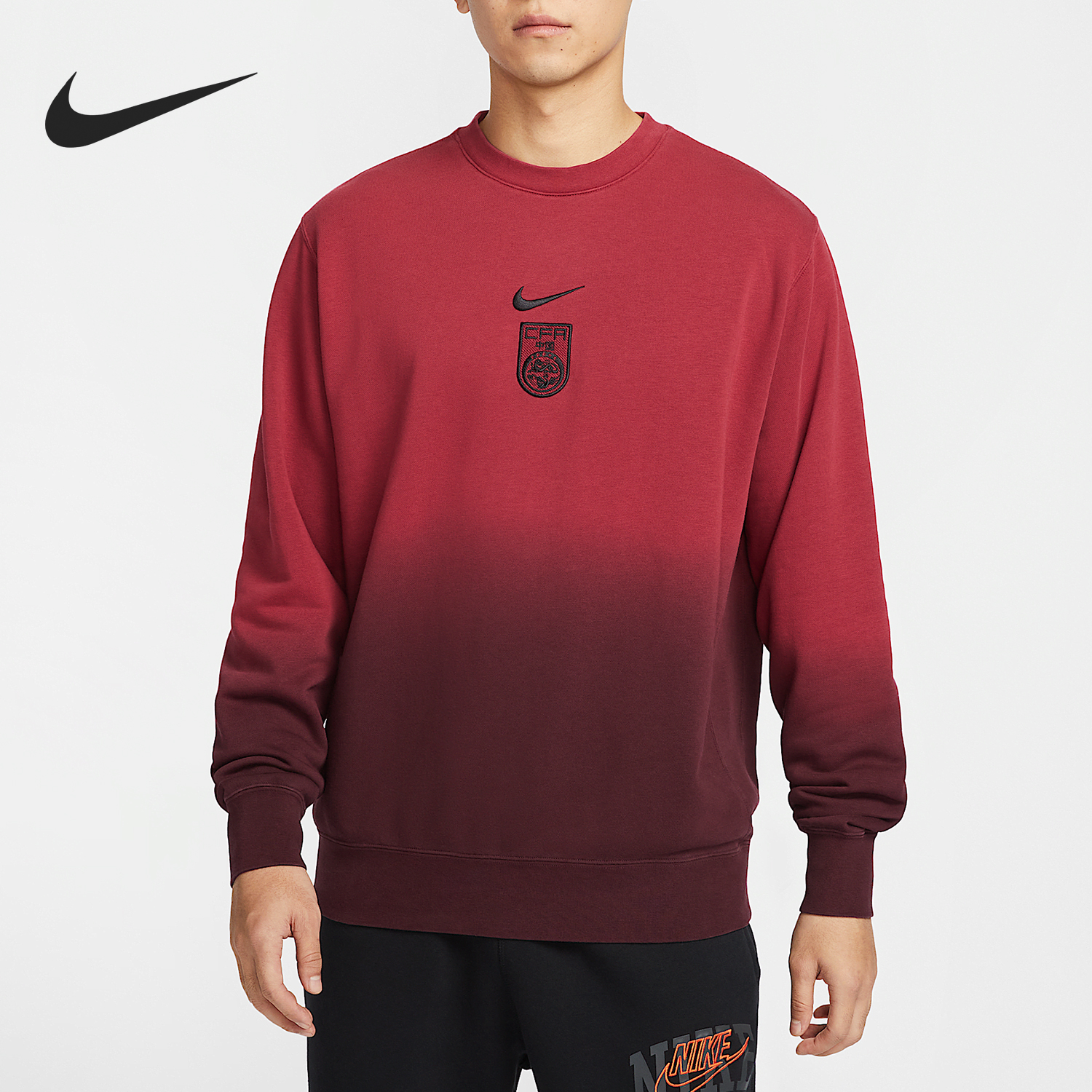 Nike/耐克正品冬季新款男士足球套头连帽渐变卫衣FJ7265-613