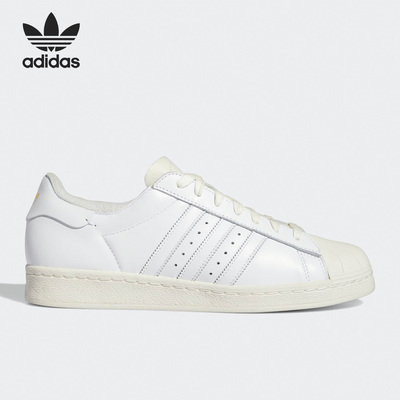 阿迪达斯新款三叶草休闲鞋